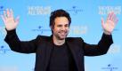 Der US-amerikanische Schauspieler Mark Ruffalo posiert in Berlin bei der Vorstellung des neuen Films The Kids Are All Right im Hotel Adlon. Die Tragikomödie kommt am 18. November in die deutschen Kinos. Foto: dpa