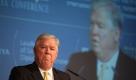 Nicht dabei: Der Gouverneur von Mississippi, Haley Barbour, ist ein Urgestein der Republikaner und vertritt vor allem klassische Parteipositionen. Dem 63-Jährigen wird von Gegnern gerne seine Lobbyistentätigkeit für Konzerne vorgeworfen. Im April verkündete er, nicht in das Rennen einsteigen zu wollen. Es wäre eh fraglich gewesen, ob Barbour auch Wähler außerhalb des amerikanischen Südens für sich hätte gewinnen können. Foto: dapd