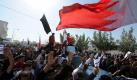 15. Februar 2011: Die Protestwelle weitet sich aus. Im Jemen und in Algerien kommt es wieder zu Demonstrationen gegen die Regierung. Erstmals gehen auch in Bahrain Menschen auf die Straße. Bei den Protesten sterben mehrere Menschen bei gewaltsamen Zusammenstößen mit der Polizei. Der Trauerzug für einen der Getöteten wird zu erneuten Demonstrationen gegen die Regierung genutzt. Auch in Libyen beginnen Proteste gegen das Regime. Foto: dpa