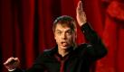 Seine Magisterarbeit hat Michael Mittermeier über amerikanische Stand-Up-Comedy geschrieben. Die intensive Beschäftigung mit dem Thema hat sich offensichtlich ausgezahlt: Mittermeier ist ein Dauerbrenner im Schenkelklopfer-Geschäft. Ich bin der Johannes Heesters der deutschen Stand-Up-Comedy, hat Mittermeier sogar einmal gescherzt. Seine CDs und DVDs erreichen regelmäßig hohe Chartpositionen in Deutschland - und allein mit seiner Wortschöpfung Arschgeweih hat Mittermeier für ein unvergängliches Vermächtnis gesorgt.
Spaßfaktor: 6 Foto: dapd