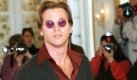 Val Kilmer stellt sich am Donnerstag (24.04.1997) in einem Hamburger Hotel den Fotografen. Der aus Filmen wie Batman Forever,  Heat und Top Gun bekannte amerikanische Schauspieler besuchte die Hansestadt, um seinen neuen Film The Saint - Der Mann ohne Foto: dpa