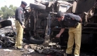 Der Angriff inRawalpindi war offenbar Teil eines Rachefeldzuges der Taliban wegen der Tötung ihres Anführers Baitullah Mehsud durch eine Rakete der US-Armee. Schon seit Tagen hält eine Anschlagsserie Pakistan in Atem, die ebenfalls den Taliban zugeschrieben wird. Am Freitag hatten in Peshawar bei einem Attentat der religiösen Fanatiker rund 50 Menschen ihr Leben verloren. Pakistans Armee will demnächst eine Großoffensive in der Region Waziristan starten, einer Hochburg der Taliban. Foto: dpa