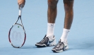 Der argentinische Tennisspieler Juan Martin Del Potro scheut im Finale der ATP-Tour gegen den Briten Andy Murray in der O2 Arena in London keine Geste - er verlor gegen den Briten in drei Sätzen. Foto: ap