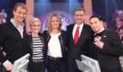 Sie geben für den RTL-Spendenmarathon bei Wer wird Millionär? ihr bestes (von links): Ex-Nationaltorwart Jens Lehmann, Entertainerin Ina Müller, Politikergattin Stephanie von und zu Guttenberg und der Comedian Bülent Ceylan. Foto: RTL