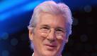 Ein passionierte Gitarrensammler: Richard Gere. Foto: dpa