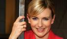 Die Moderatorin Barbara Eligmann, aufgenommen am Mittwoch (25.08.04) bei einem Fototermin zur Vorstellung der neuen Staffel der Sat.1- Wissensshow 'Clever' in Koeln. Ab Anfang Oktober 2004 werden sieben neue 'Clever'-Folgen, moderiert von Barbara Eligmann bei Sat.1 zu sehen sein.Foto: Henning Kaiser/ ddp  Foto: ddp