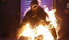 LÄNGSTER GANZKÖRPERBRAND (OHNE SAUERSTOFF)
Am 19. Dezember 2010 zeigte Denni Düsterhöft (D) in Die große Welt der Wunder Wissensshow (RTL2, D) den mit 4 Minuten 45,47 Sekunden längsten Ganzkörperbrand. Denni beschäftigt sich seit 1998 mit Feuerstunts und arbeitet nebenher erstaunlicherweise als Brandschutzbeauftragter!  Foto: Guinness World Records Buch 2012