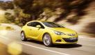 Die Serienversion des sportlichen Astra-Ablegers GTC will Opel auf der Internationalen Automobilausstellung (IAA) im September präsentieren. Der GTC bekommt eine neue Vorderachse, einen Zentimeter mehr Radstand und vier Zentimeter mehr Spurweite. So kann er flotter durch die Kurven flitzen als der konventionelle Astra. Die Preise beginnen bei 19.900 Euro. Foto: dpa