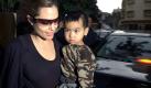 UN Goodwill Ambassador and US actress Angelina Jolie exits the Unicef center in Beirut, Thursday, 23 December 2004. Jolie arrived three days ago with her adopted son Maddox for a private visit to Lebanon. EPA/NABIL MOUNZER +++(c) dpa - Bildfunk+++ Foto: dpa