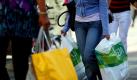 Konsumklima: Das Marktforschungsunternehmen GfK gibt jeden Monat die neuesten Daten zur Verbraucherstimmung in Deutschland bekannt. Archivfoto: Oliver Berg  Foto: dpa