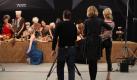 Fotograf Carsten Sanders setzt die Kandidatinnen in Szene. Auch für ihre Entscheidungen laden sich Eva Padberg und Karolina Kurková prominente Unterstützer ein. Ein Konzept, das auch bei Heidi Klum und Germany's Next Topmodel funktioniert. Foto: Vox