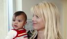 A file photo dated 21 January 2008 of Elin Woods and daughter Sam arrive at the unveiling of a bronze statue bearing the likeness of Tiger Woods with his late father Earl during its unveiling inside the Tiger Woods Learning Center in Anaheim, California, USA. Tiger Woods posted a statement on his website on 02 December 2009, saying 'I have let my family down and I regret those transgressions with all of my heart. I have not been true to my values and the behavior my family deserves. I am not without faults and I am far short of perfect. I am dealing with my behavior and personal failings behind closed doors with my family. Those feelings should be shared by us alone.' The statement came after media speculation surrounding his car accident on 27 November 2009, inside the gated community of Isleworth Country Club where he lives and was taken to the hospital, treated and released with facial lacerations. The story soon shifted from a patrol investigation to sordid allegations into his personal life.
 Foto: dpa