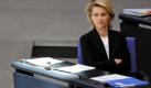 Verlässt sie die Regierungsbank im Bundestag? Arbeitsministerin Ursula von der Leyen ist laut Zeitungsberichten eine favorisierte Kandidatin der CDU-Führung. Ihr könnten sogar Stimmen aus der Opposition zufallen, spekuliert die Leipziger Volkszeitung. Foto: ddp