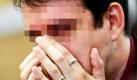 Der wegen sexuellen Missbrauchs von Kindern angeklagte Sven K. wartet im Landgericht Darmstadt auf den Prozessbeginn. Der 31-jährige ehemalige Messdiener soll im Rahmen von Kindertheaterprojekten 11 bis 13-jährige Kinder sexuell missbraucht haben.  Foto: dapd