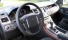 Im Inneren zeigt sich der Range Rover Sport SD V6 von seiner edlen Seite. Cockpit und ... Foto: pi