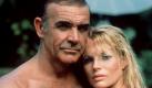Sean Connerys Brustpelz ist legendär. Das fand auch Filmpartnerin Kim Basinger. Foto: dpa