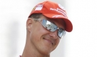 Dafür will er zurück ins Cockpit der Scuderia: der deutsche Rekordweltmeister Michael Schumacher. Ende Juli gibt Ferrari die Verpflichtung bekannt, beim Großen Preis von Europa soll Schumi erstmals nach vier Jahren wieder in einem Formel-1-Boliden an den Start gehen. Doch sein Körper macht nicht mit. Mitte August muss Schumi seinen Rücktritt vom Comeback bekannt geben. Foto: ap
