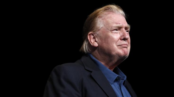 Donald Trump überrascht mit neuer Frisur.