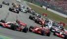 Schon früh in der nun endenden Saison gab es Ärger in den Fahrerlagern. Der Weltverband Fia wollte neue Bedingungen für die Saison 2010 durchsetzen, etwa eine Budget-Obergrenze für die Teams. Ferrari und einige andere Teams drohten sogar mit Boykott - am Ende einigten sich Fia und Rennstallvereinigung Fota. Foto: dpa