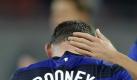 Ein Fehlschuss von Wayne Rooney hat einem Kind das Handgelenk gebrochen. Foto: Robert Ghement Foto: dpa