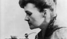 Sie ist die einzige Frau, die für ihre Arbeit mehrfach mit einem Nobelpreis ausgezeichnet wurde: Marie Curie erhielt für ihre Forschungen an radioaktiven Elementen 1903 und 1911 jeweils den Nobelpreis für Physik und für Chemie. Später setzte sie sich für bessere Arbeitsbedigungen von Wissenschaftlern sowie die Förderung weiblicher und ausländischer Studenten ein. Foto: dpa