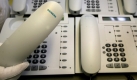 Noch steht Siemens auf den Telefonen, die Georg Schirmer mit entwickelt. Foto: dpa