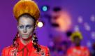 «Kölle Alaaf» mag man beim Anblick der Models von Meadham Kirchhoff schreien. Doch die fünfte Jahreszeit ist vorerst beendet und das war es sicher auch nicht, was der Designer bei der Fashion Week im Sinn hatte ... Foto: dapd