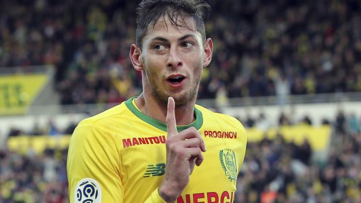Ein Kleinflugzeug mit dem Fußballer Emiliano Sala an Bord wird vermisst.