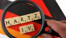 ... Hartz-IV-Empfänger einstellen. Die Bezüge wurden von Schwarz-Gelb unter die Lupe genommen. Das Ergebnis: Die Rentenbeiträge des Bundes für Hartz-IV-Empfänger fallen künftig weg. Außerdem werden aus sogenannten Pflichtleistungen nur noch Ermessensleistungen.Damit nicht genug, ... Foto: dpa