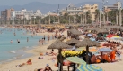 Vor allem Spanien-Urlauber sind von möglichen Betrugsfällen betroffen. Wer in diesem Jahr dort per Kreditkarte gezahlt hat, sollte seine Abrechnungen genau kontrollieren.
 Foto: dpa