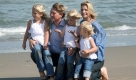 Mit dem Plan ein Ferienhaus in Afrika zu bauen, haben Willem-Alexander und seine Frau Maxima monatelangin den Niederlanden für Aufregung gesorgt. In Zeiten der Krise sollte auch das Königshaus sparen, so die allgemeine Forderung. Foto: dpa