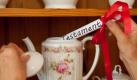 Sein Testament in einer Kaffeekanne zu verstecken, ist keine gute Idee. Unter Umständen finden die Erben das Dokument nicht rechtzeitig. (Bild: Kai Remmers/dpa/tmn) Foto: dpa