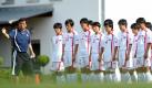 Die Spielerinnen von Nordkoreas Trainer Kim Kwang Min (l) wurden positiv auf verbotene Substanzen getestet. Foto: dpa