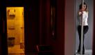 Die Tänzerin Photini Meletiadis probt in der Bar des Clubs Escort in Dortmund für die Performance «Kunsthuren im Stundenhotel» der Künstlergruppe artscenico performing arts. Bei der Performance werden die Zuschauer gegen Bezahlung auf die Zimmer des Stundenhotels eingeladen. Doch statt Sex gibt's Lieder, dramatische Szenen und Video-Clips. Am Samstag, den 29.Oktober 2011, feiert die Performance Premiere. Foto: dapd