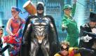 In Comicheften und auf Bildschirmen kämpft Batman seit Generationen gegen das Böse - jetzt ist der Actionheld zum ersten Mal in einer großen Showproduktion zu sehen. «Batman Live» bringe den Helden im Fledermaus-Outfit zum ersten Mal vor ein Live-Publikum, hieß es vom Veranstalter. Am Mittwochabend war Premiere in der Londoner O2-Arena. Vom 11. Januar 2012 an reist die Show rund zwei Monate lang durch Deutschland und macht unter anderem Station in Berlin, Frankfurt, Hamburg und Köln.  Foto: dpa