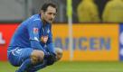 Frust pur Hoffenheim: Josip Simunic kann die Niederlage nicht fassen. Sein Team verlor das dritte Heimspiel in Folge. Foto: ddp