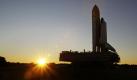 Das Space Shuttle Endeavour auf dem Weg zu seinem Startplatz 39A auf dem Kennedy Space Center in Cape Canaveral, Florida. Die Endeavour soll am 7. Februar zur International Space Station (ISS) ins All aufbrechen.  Foto: ap