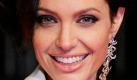 Lesestoff über ein spannendes Leben: Der britische Enthüllungsjournalist Andrew Morton bringt eine Biografie über die US-amerikanische Schauspielerin Angelina Jolie heraus. Dazu sprach er nach Angaben des Verlages  mit allen aus Jolies Umkreis, vom Kindermädchen bis zum Drogendealer, vom ersten Schulfreund bis zum Tattoo-Künstler. Foto: ddp