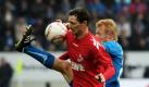 In der 48. Minute ging Hoffenheim durch ein Eigentor von Milivoje Novakovic (vorne) in Führung. FC-Abwehrspieler Youssef Mohamad konnte in der 69. Minute ausgleichen. Foto: dpa