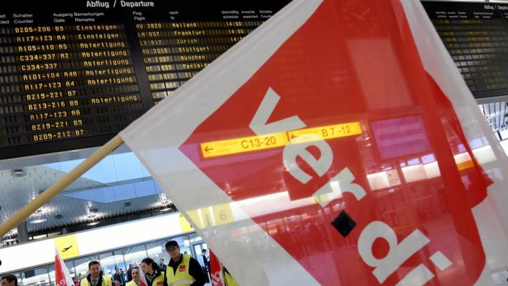 Verdi ruft zu Streiks an Berliner Flughäfen auf.