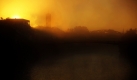 Über der Regnitz geht in Bamberg die Sonne auf und lässt den Nebel gold leuchten. Heute werden nach Frühnebel Sonnenschein und Temperaturen bis elf Grad erwartet. Foto: dpa