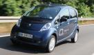 Peugeot führt daher Schulungen mit seinen Serviceprofis durch. Werkstätten, die ihre Mitarbeiter entsprechend qualifizieren lassen, können sich als Elektro-Stützpunkt profilieren. Nur an diesen speziellen Stützpunkten dürfen Reparaturen an Peugeots Elektrofahrzeug iOn ausgeführt werden. Foto: pi