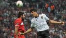 Mario Gomez: Ein Bilderbuch-Torjäger. Seine erste echte Chance nutzte er zu seinem 20. Treffer im 48. Länderspiel. Trotz leichter Adduktorenprobleme in Topform. ARD-Experte Mehmet Scholl nannte Gomez eine «Tormaschine». Zu Recht! Foto: dapd