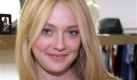 COMMERCIAL IMAGE: In this photograph taken by AP Images for Nintendo; Actress Dakota Fanning finds her inner fashionista with a little help from Nintendo's Style Savvy in Los Angeles on Wednesday, October 28, 2009. (Casey Rodgers / AP Images for Nintendo) Foto: ap