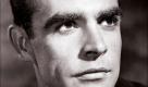 Thomas Sean Connery wurde 1930 in Fountainbridge, Edinburgh, als Sohn eines Hilfsarbeiters und einer Putzfrau geboren. Er wuchs in einem katholischen Haushalt auf, allerdings war er mit zunehmendem Alter eher seiner Heimat als seiner Religion verbunden. Hier: Als junger Mann im Jahr 1958 auf einem Promotionfoto für den Film Another Time, Another Place. Foto: Schwarzkopf & Schwarzkopf