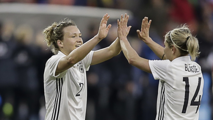 Für die deutschen Fußballfrauen steht am Donnerstag das Testspiel gegen Frankreich an.