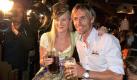 Mit einem schicken Hütchen zeigte sich dagegen Marie Therese Müller - Freundin von Ex-Skispringer Sven Hannawald. Foto: dpa