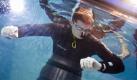 Peter Colat aus der Schweiz will 19 Minuten unter Wasser geblieben sein. Foto: dpa