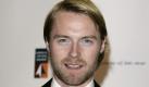 ARCHIV: Der irische Saenger Ronan Keating posiert in London (Grossbritannien) beim Emeralds And Ivy Ball (Foto vom 30.11.07). Keating und seine Frau, Model Yvonne Connolly (36), geben ihrer Ehe eine zweite Chance in einer neuen Bleibe. Wir ziehen Freitag in unser neues Haus. Es ist ein stressiges Projekt, aber ich kenne mich mit Stress gut aus. Es ist ein neuer Start fuer uns, sagte der Boyzone-Star der britischen Tageszeitung Mirror. (zu dapd-Text) Foto: Sang Tan/AP/dapd Foto: ddp