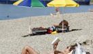 Die Buchbranche bietet eine schier unerschöpfliche Auswahl an Urlaubslektüre. Foto: dpa